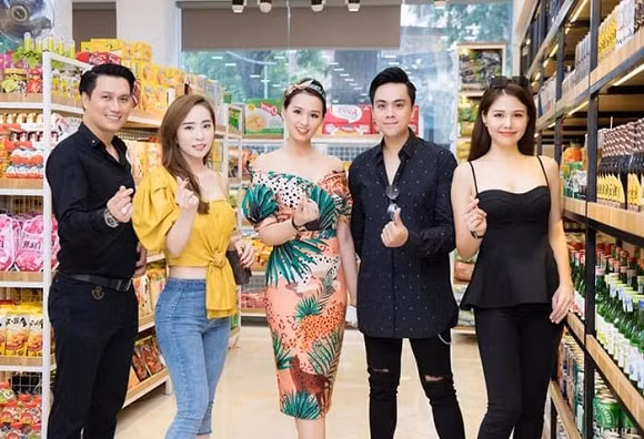 Dien vien Viet Anh lo than hinh phat tuong, bung tron xoe-Hinh-2