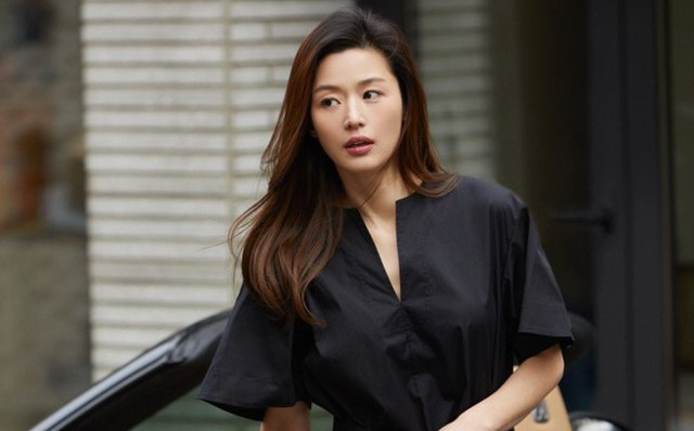 Jeon Ji Hyun bi chi trich vi khong quyen gop cho nan nhan nhiem Covid-19-Hinh-2