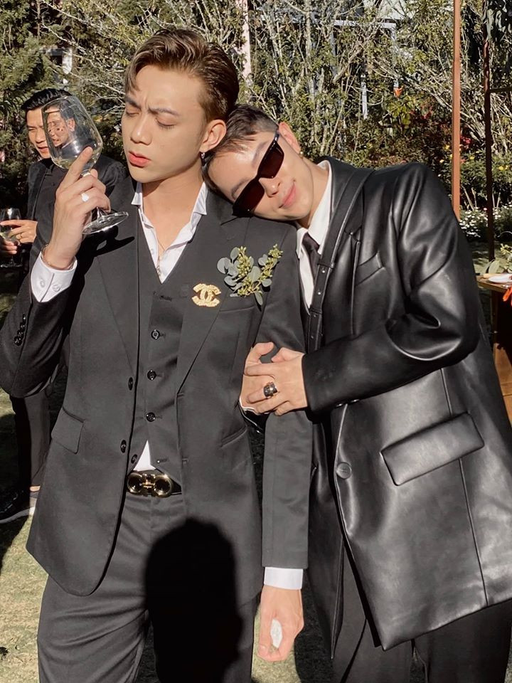 Kelbin Lei nũng nịu bên soái ca Soobin Hoàng Sơn.