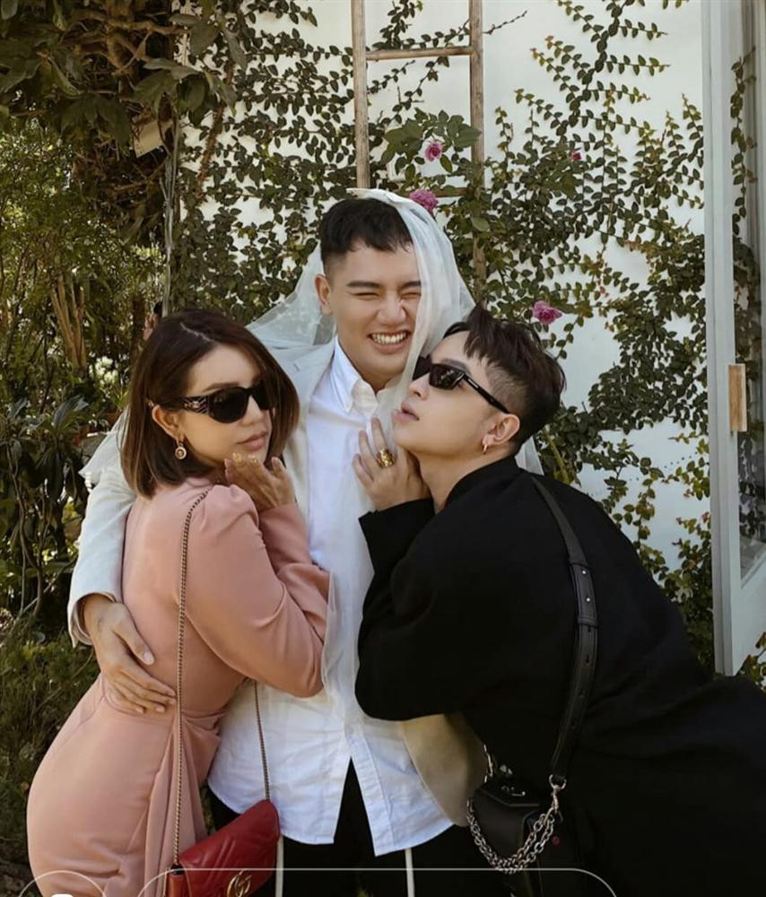 Hotgirl Hạt Mít và stylist Kelbin Lei cùng tranh giành một "cô dâu".