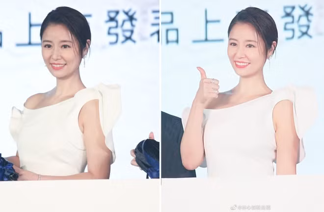 Khi được hỏi về con gái Tiểu Cá Heo, Lâm Tâm Như cho biết bé hiện đã hơn 3 tuổi, bắt đầu đi học mẫu giáo. Ngày đầu tiên con gái đi học, người đẹp rơi nước mắt vì xúc động. "Thời gian đầu chưa quen trường lớp, Tiểu Cá Heo khóc đòi cha mẹ rất nhiều. Giờ bé còn thích tới trường hơn ở nhà. Tiểu Cá Heo của chúng tôi đã lớn rồi", sao nữ Miss Andy chia sẻ.