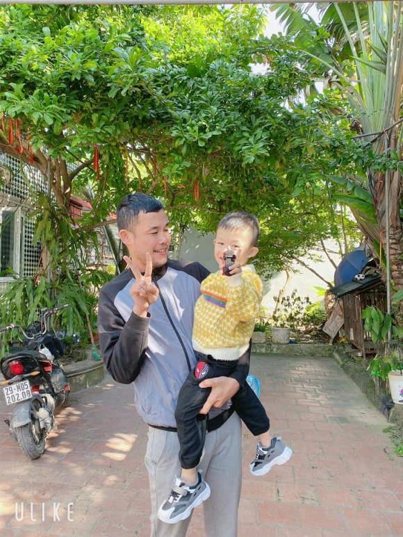 Sau khi cắt đứt quan hệ với vợ ba, Hiệp Gà tăng cân, tích cực chạy show và thường xuyên đăng ảnh cùng những người phụ nữ lạ mặt. Riêng Diệu Thúy cũng từng úp mở việc có tình mới.