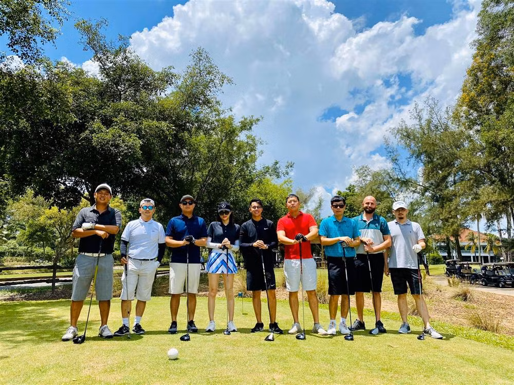 Huong Giang danh golf cung Matt Liu, ra mat hoi ban than dai gia-Hinh-2