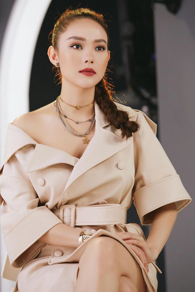 Minh Hằng cũng tham gia nhiều gameshow truyền hình. Năm 2018, Minh Hằng đảm nhận vai trò huấn luyện viên The Face Vietnam 2018 cùng với Thanh Hằng và Võ Hoàng Yến. Cô còn trở thành nhà sản xuất phim với bộ phim đầu tay "Mùa viết tình ca".