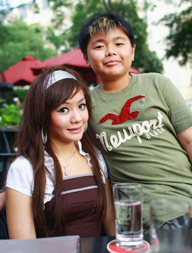 Xuan Mai lam quan pho, ban dien thoai muu sinh, em trai o My ra sao?-Hinh-3