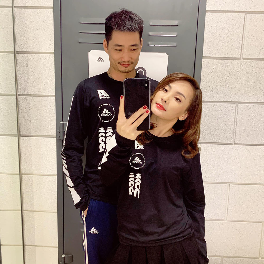 Bảo Thanh diện áo đôi cùng ông xã.