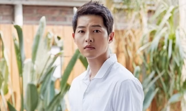 Song Joong Ki hen ho nu luat su sau ly hon Song Hye Kyo?