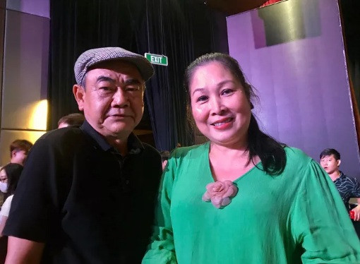 NSND Hong Van xem xet kien kenh YouTube dua tin chi qua doi-Hinh-2