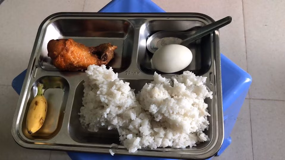 Con trai Chi Bao di chung chuyen bay voi benh nhan thu 145 nhiem Covid-19-Hinh-5