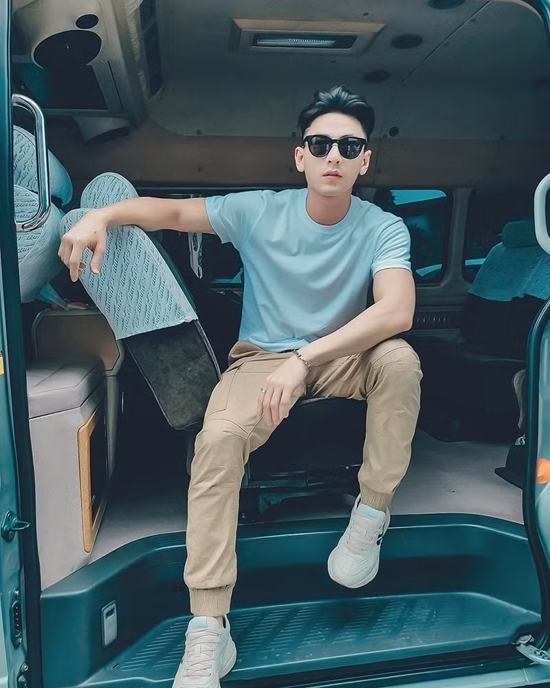 "Mặc kệ phố xá kia đông, tim anh vẫn trống, em muốn vào không?", Isaac thả thính.