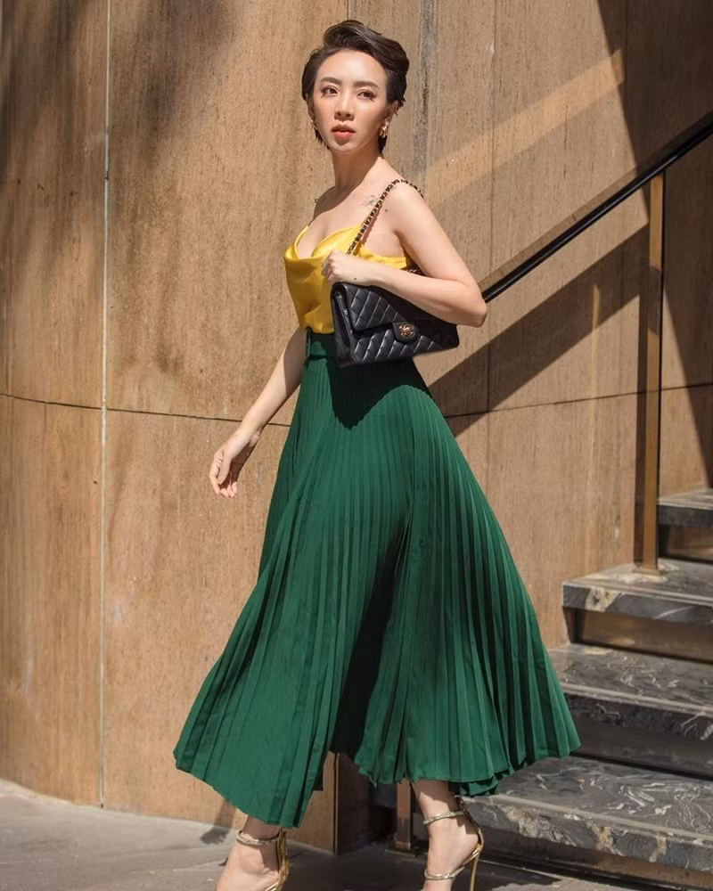 Diễn viên hài Thu Trang đăng ảnh "ăn diện sương sương".