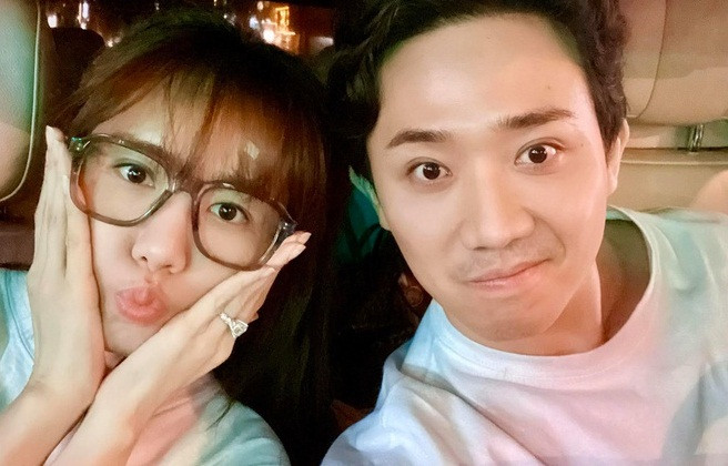 O nha tranh dich, Hari Won tiet lo Tran Thanh an lien tuc, hat ca ngay