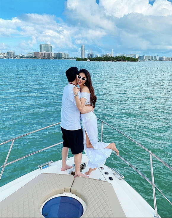 Pham Huong khoe chong ngay cang ro mat, ngay cong khai gan ke?