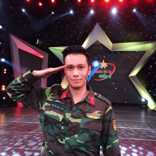 Năm 2015, diễn viên Việt Anh có thời gian tạm thay thế MC Quang Minh, để dẫn cùng MC Hoàng Linh. Đó cũng là lần đầu tiên nam diễn viên thử sức dẫn một chương trình truyền hình nên không tránh khỏi những bỡ ngỡ. Việt Anh chủ yếu tập trung vào sự nghiệp diễn xuất nhiều hơn. Anh là gương mặt nam chính của nhiều bộ phim thành công, gần đây nhất phải kể đến Người phán xử, Mê cung, Sinh tử…