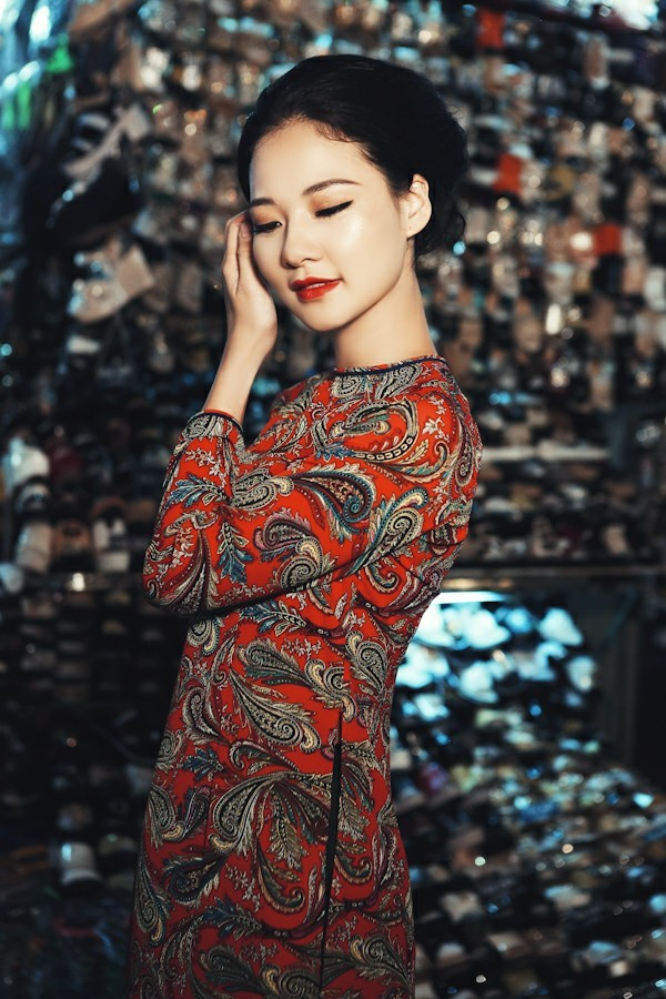 "Một trong những liều thuốc bổ dưỡng mà mình cảm nhận ngay sự hiệu nghiệm của nó là "Nụ cười". Tình yêu, tình bạn, tình đồng đội... đều có thể chữa lành hay thăng hoa nhờ nụ cười. Mình chọn nở nụ cười trên môi, trong tâm trí mỗi sáng", Hoa hậu thể thao Việt Nam 2007 chia sẻ bí quyết để hạnh phúc hơn mỗi ngày.