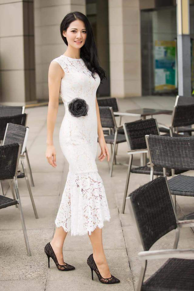 Để giữ vóc dáng chuẩn và khỏe mạnh, cô luôn cố gắng tạo thói quen ăn uống lành mạnh mỗi ngày.