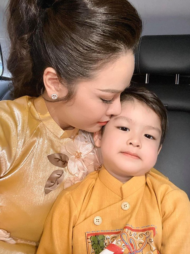 Chong cu Nhat Kim Anh: “Luc con con nho, bi benh, sao khong gianh nuoi?“-Hinh-3