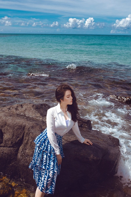 Với bộ ảnh này, nữ diễn viên "Mùa hè lạnh" muốn giới thiệu vẻ đẹp tuyệt vời của bãi biển nơi đây.