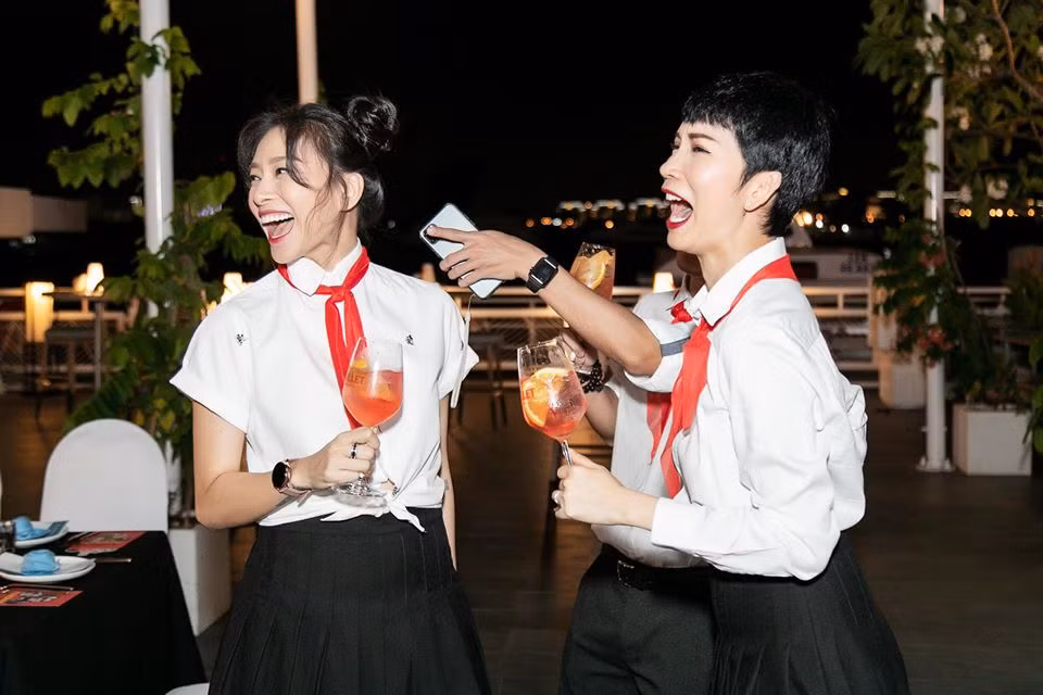 Nàng đả nữ của màn ảnh Việt tươi hết cỡ cùng Xuân Lan.