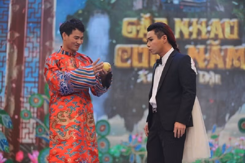 Cong Ly len Pho Giam doc, Xuan Bac tang ngay qua 