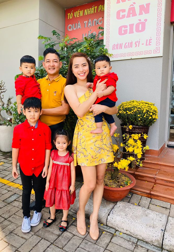 Thành Đạt từng cho biết, từ khi vợ anh mang bầu, đối diện với nhiều nguy hiểm, anh thường xuyên lên chùa, ăn chay cầu nguyện. Anh còn xuống tóc mong bình an cho vợ con.