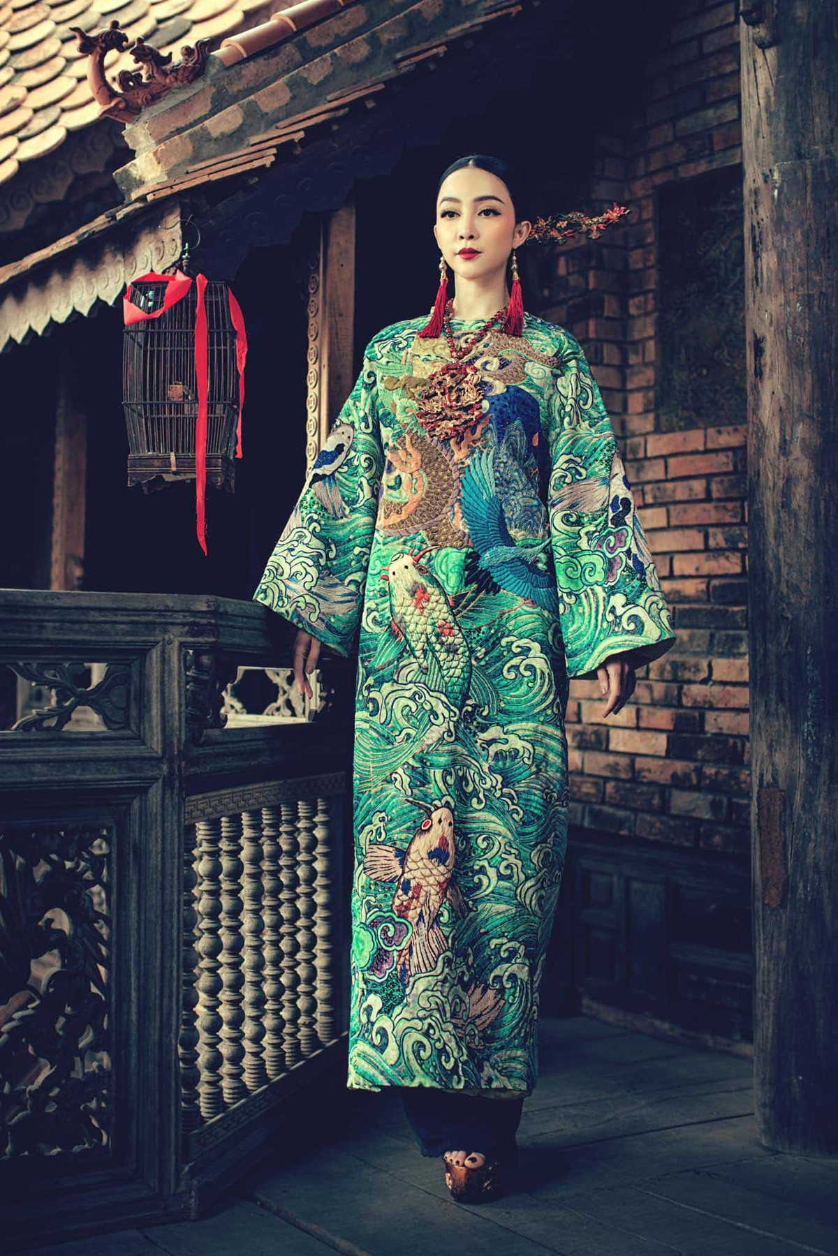 Thừa hưởng gien nghệ thuật từ bố mẹ - nghệ sĩ múa nổi tiếng Đặng Hùng và Vương Linh, 8 tuổi Linh Nga đã bắt đầu học múa.