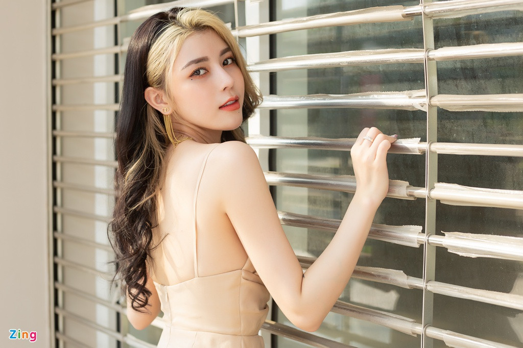 9X tiết lộ cô ăn từ 5-6 bữa mỗi ngày. Với các bữa nhỏ, cô ăn ngũ cốc hoặc bánh, sữa để lấy sức tập gym. Nhờ ăn uống và rèn luyện điều độ, thân hình nữ ca sĩ có sự thay đổi tích cực. Cân nặng của cô tăng từ 40 kg lên 44 kg, vòng 3 cũng căng đầy, quyến rũ hơn.