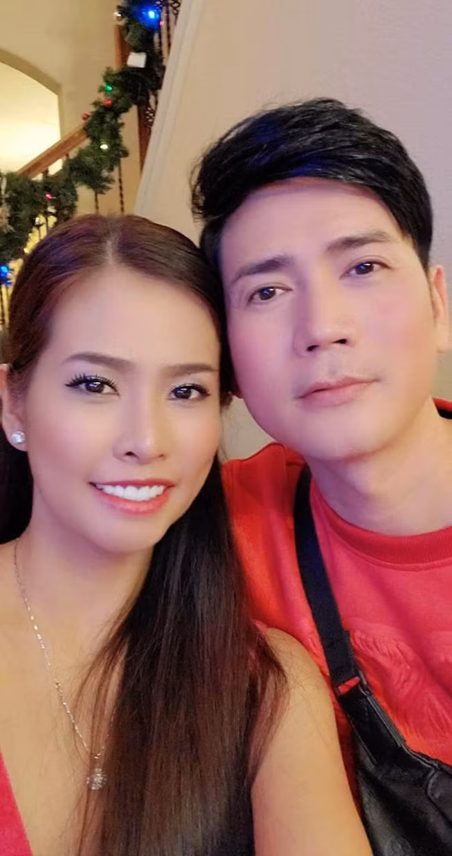 Nhan sắc của bà mẹ 5 con khiến người hâm mộ bất ngờ. Bà xã Quách Thành Danh thường xuyên nhận được lời khen ngợi của khán giả và ngoại hình trẻ trung, xinh đẹp.