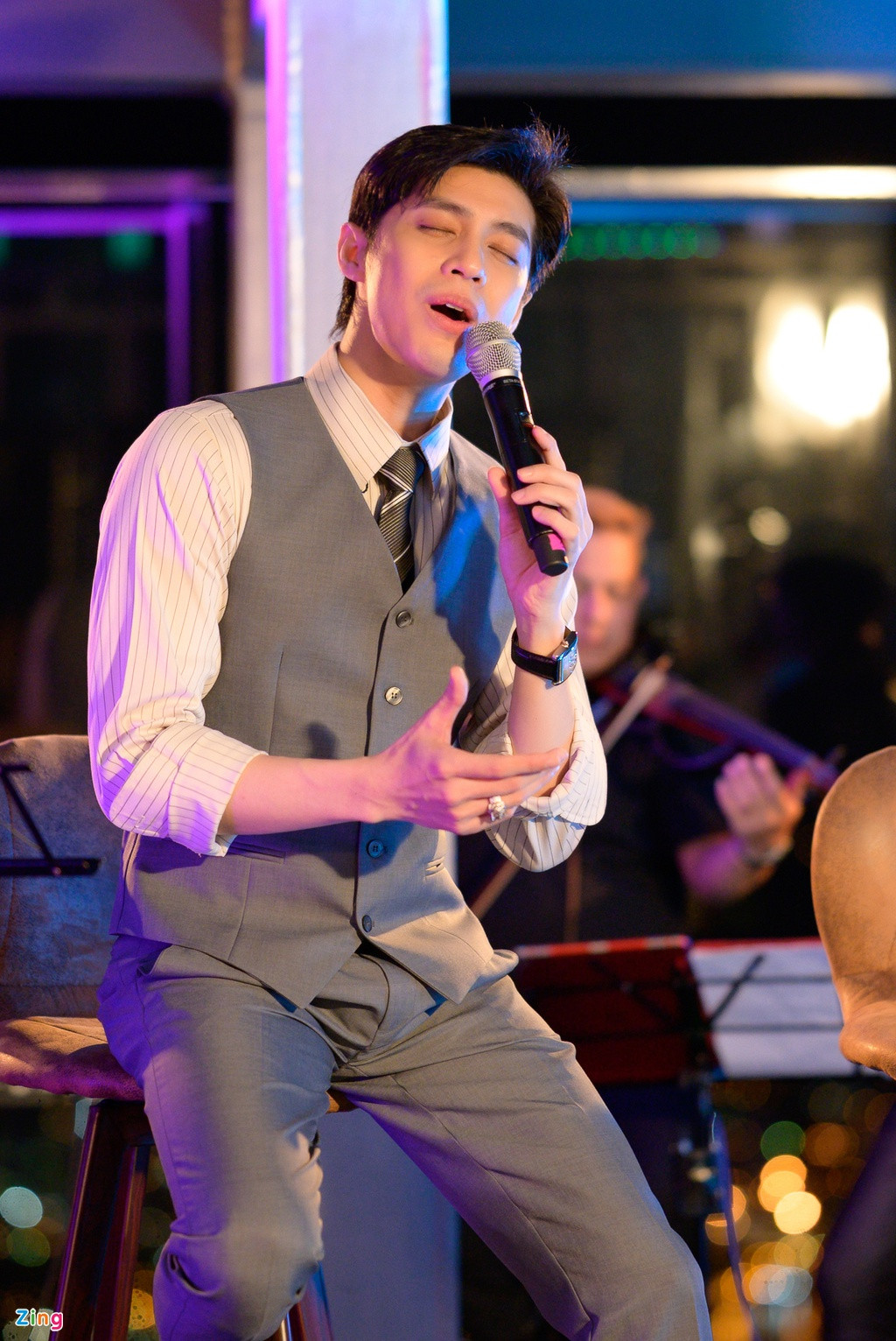 Với chủ đề "Thương", Noo Phước Thịnh thể hiện các ca khúc Thương em là điều anh không thể ngờ, Em đã thương người ta hơn anh, Thương mấy cũng là người dưng, Vô cùng (Vì anh thương em), liên khúc Giá như - Giã từ trong cơn mưa.