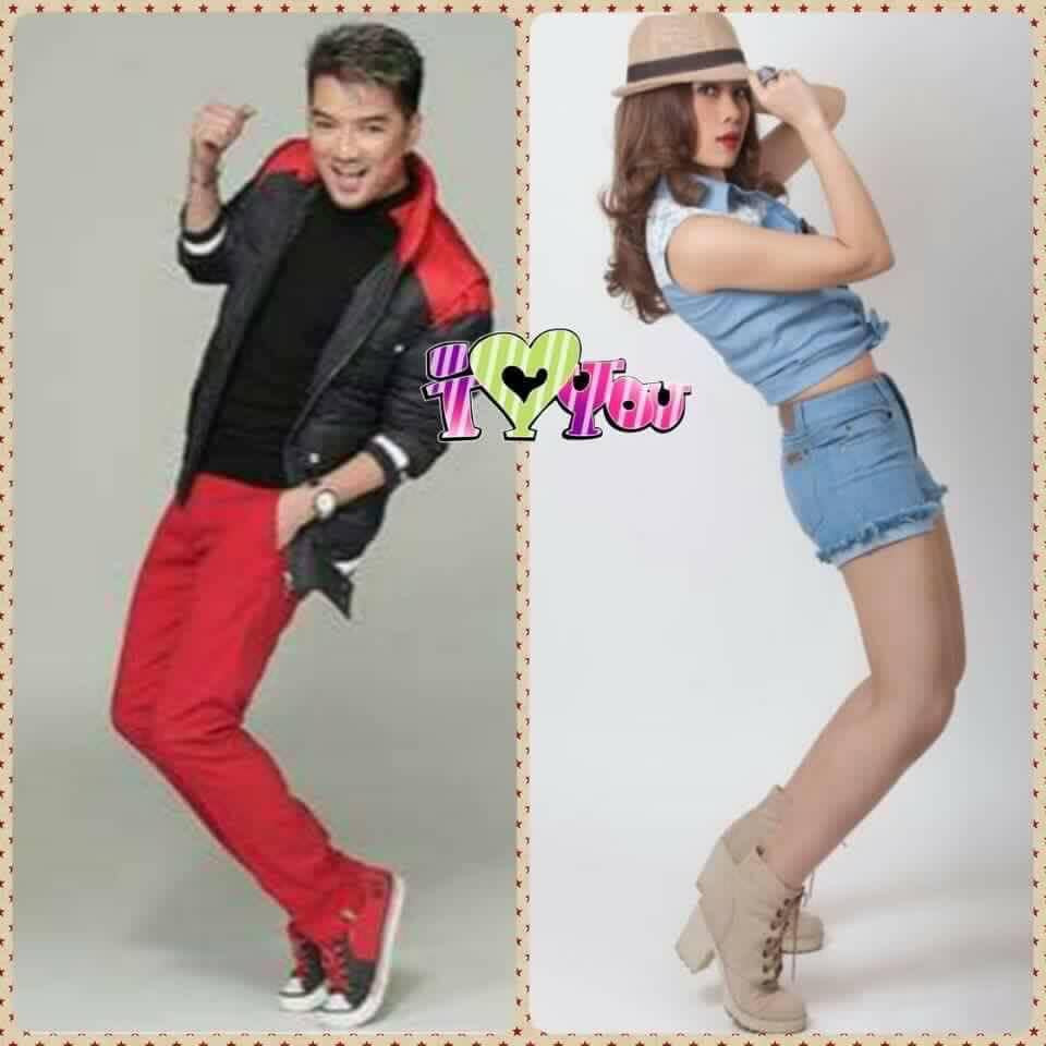 Hình ảnh tạo dáng giống nhau đến bất ngờ của Đàm Vĩnh Hưng và Mỹ Tâm khiến fan thích thú.