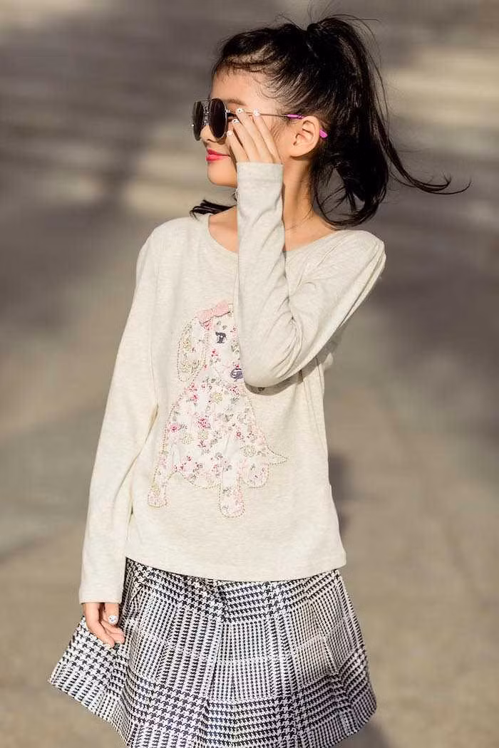 Trương Ngọc Ánh khá thoải mái khi chủ động chia sẻ khoảnh khắc bên cạnh con gái Bảo Tiên với công chúng. Theo nữ diễn viên, dù lịch làm việc có bận rộn đến đâu cô cũng luôn sắp xếp để có thể về nhà với con mỗi ngày.