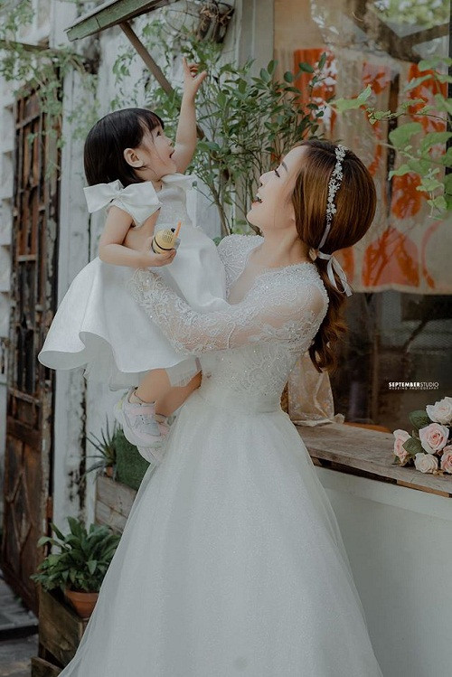 Dù đổ vỡ hôn nhân nhưng Bảo Ngọc khẳng định chưa bao giờ hối hận vì từng gắn bó và sinh hai con cho Hoài Lâm.