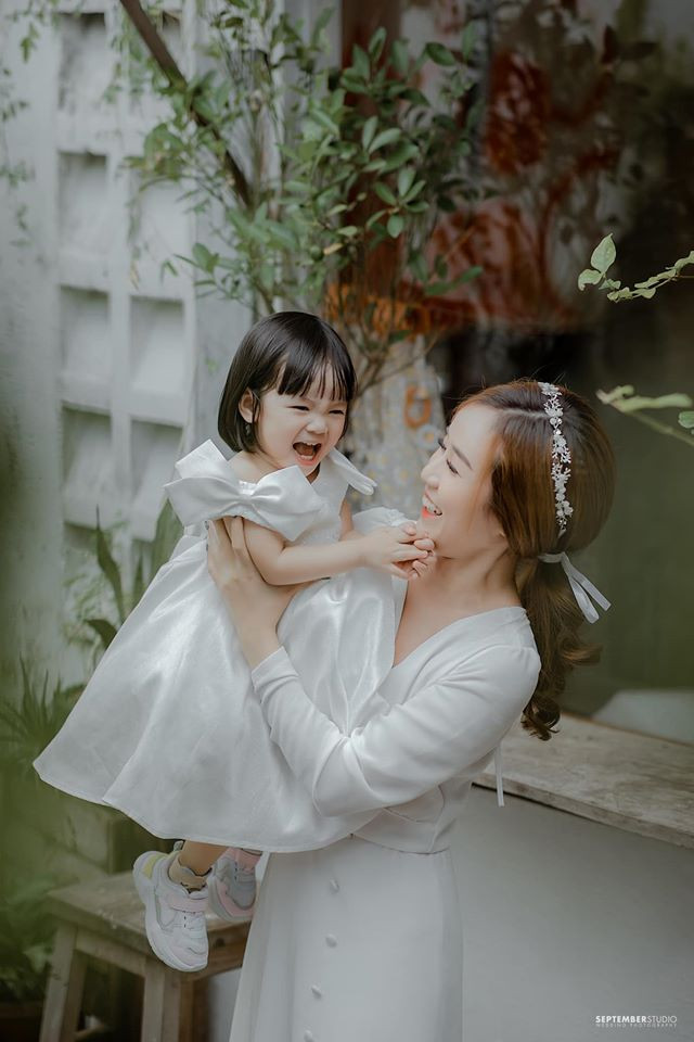 Bảo Ngọc còn tuyên bố không cần Hoài Lâm trợ cấp nuôi con.