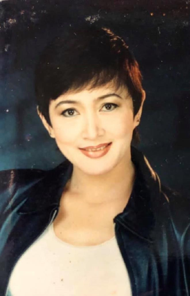 Vào những năm 90, Minh Hòa cũng từng được coi là "Nữ hoàng ảnh lịch" ở khu vực phía Bắc. Ảnh của chị từng được treo trên tường của rất nhiều nhà.