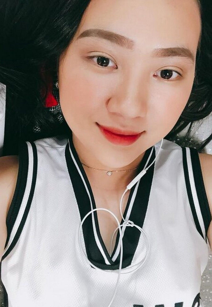 Giọng ca Trái tim em cũng biết đau từng bật mí cô em Bảo An rất thích ca hát. “Trong tương lai nếu như Bảo An quyết định theo đuổi con đường nghệ thuật chuyên nghiệp tôi và gia đình cũng ủng hộ”, cô chia sẻ.