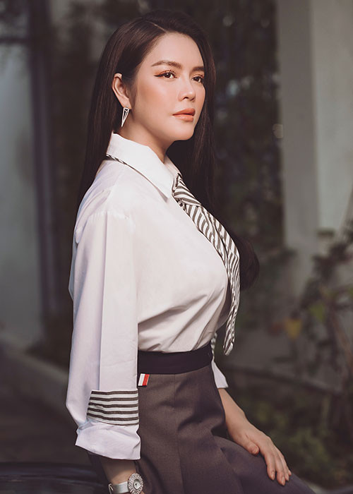 Hình ảnh sang chảnh của Lý Nhã Kỳ khi tái xuất showbiz.