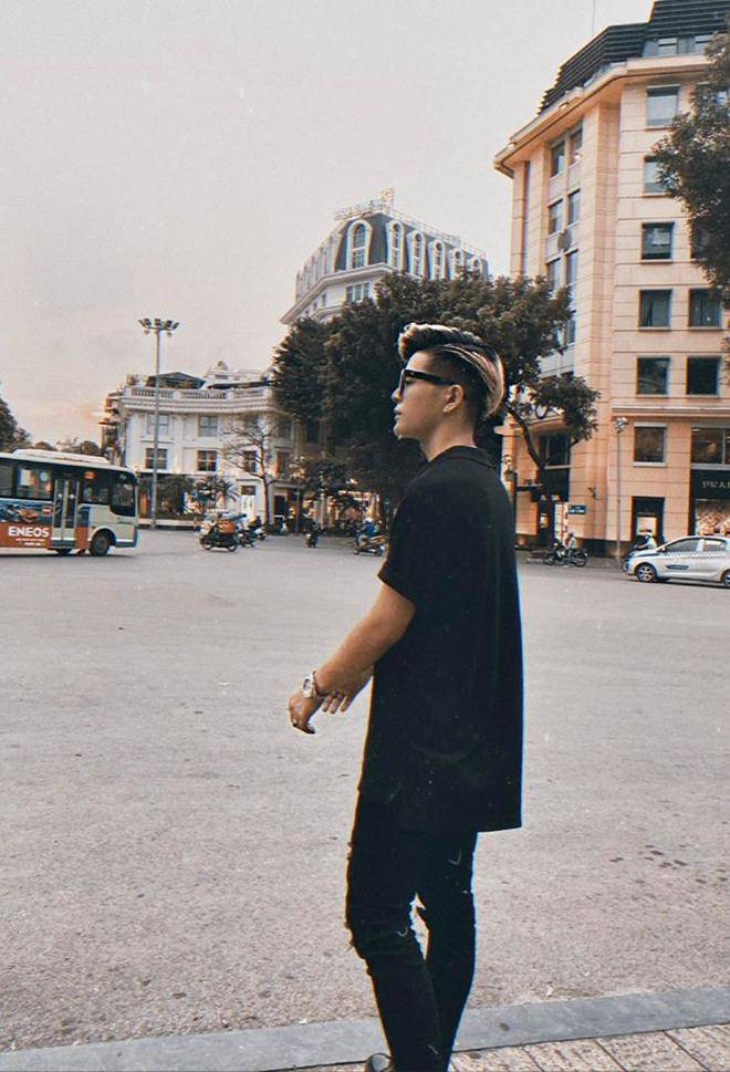 Bên cạnh phong cách hay đầu tóc, gương mặt Quang Anh cũng có nhiều thay đổi vì phẫu thuật thẩm mỹ. Quán quân Giọng hát Việt nhí không ngại thừa nhận điều này.