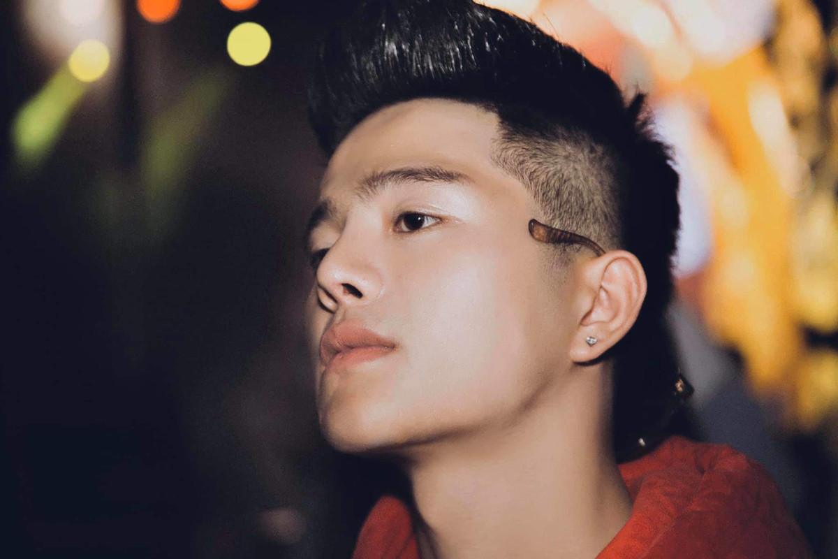 Trong lần hiếm hoi tham gia talkshow, tại chương trình Tôi tuổi teen, Quang Anh trải lòng với Trấn Thành và khán giả về những gì đã trải qua: "Những năm vừa rồi con sống khá là ẩn để mình có một cuộc sống nó bình thường như một người bình thường để biết mình đang là ai. Vì sau cuộc thi xong thì có lời qua tiếng lại của cộng đồng mạng, có nhiều sự áp lực khiến mình thấy cần kiểm soát lại con người mình một chút để biết mình đang ở đâu và đang làm cái gì. Họ từng nói 'Tại sao cái thằng này lại được làm Quán quân?' Từ năm đó đến giờ, con thay đổi khá nhiều, từ ngoại hình cho đến phong cách cũng như gu âm nhạc. Tất cả mọi thứ đã thay đổi con gần như 180 độ".