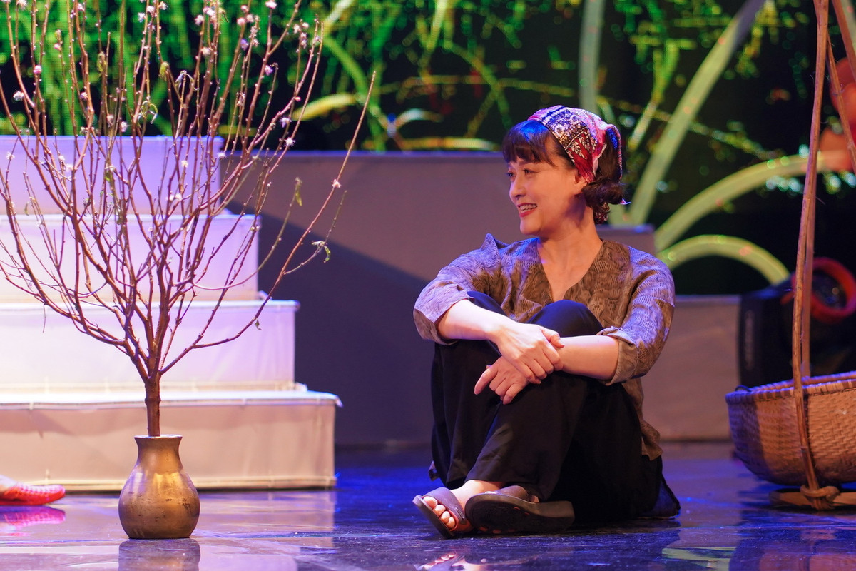 Chi Trung an y chuyen tinh cam: 