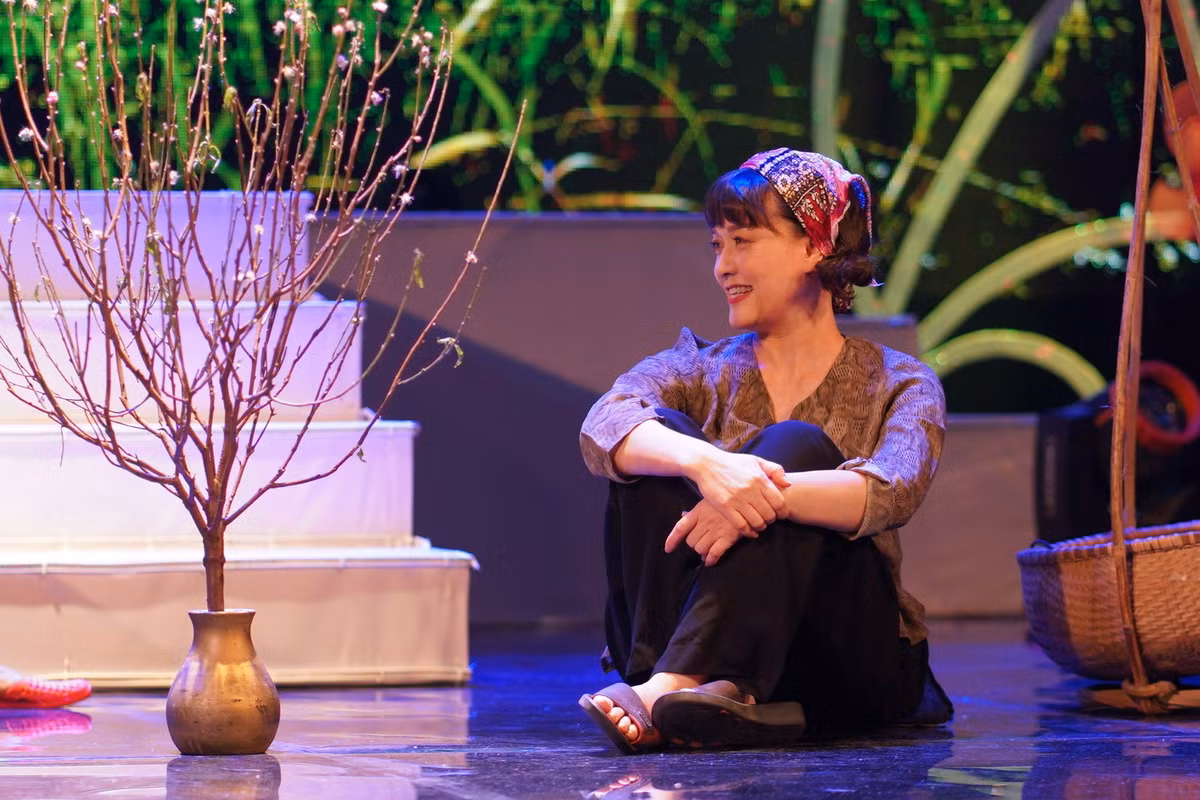 Chi Trung an y chuyen tinh cam: 