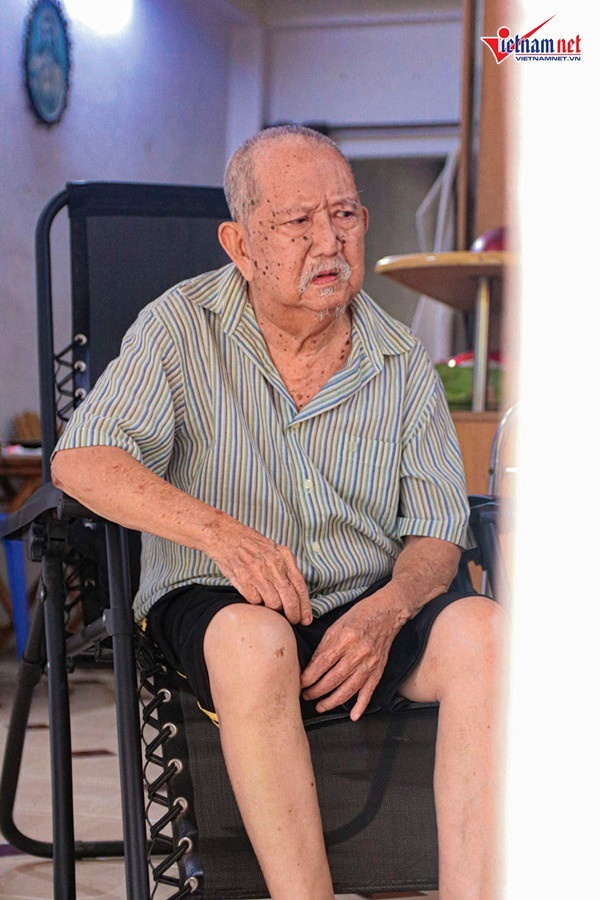 Nghe si Mac Can: Tuoi gia khong vo, benh tat... song nho em gai-Hinh-2