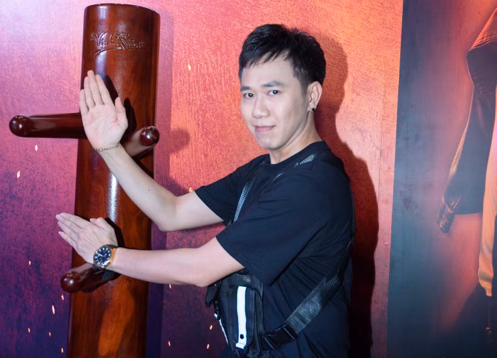 Anh Duc xuat hien cung dan sao sau on ao nghi dung chat cam