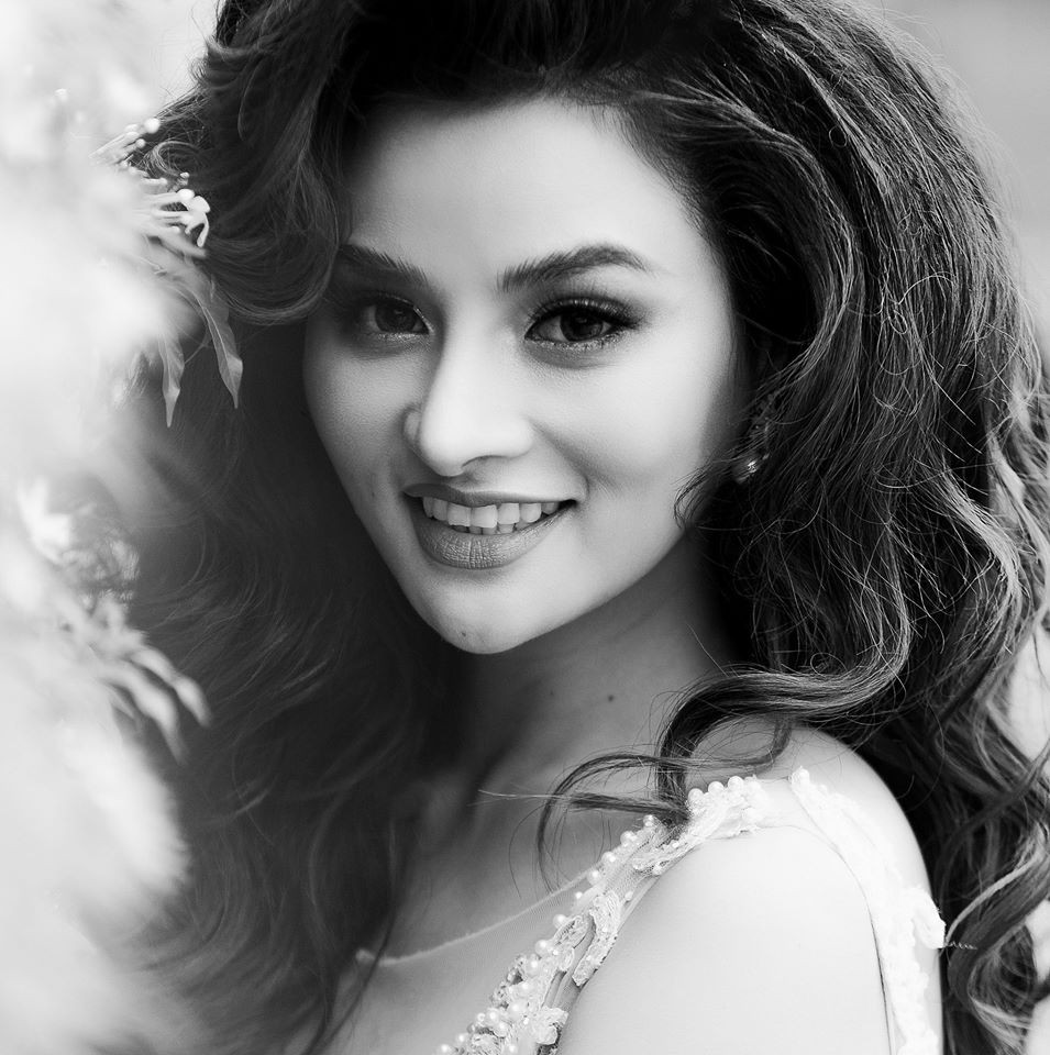 Theo lời Vũ Thu Phương, Harvey Weinstein gạ cô đóng "cảnh nóng" trong khách sạn. "Cô có sẵn sàng đóng một vài cảnh nóng? Phim mới sẽ có một ít cảnh nóng đó, và tôi nghĩ tôi cần dạy cô một chút...", ông trùm từng gạ gẫm nữ siêu mẫu.