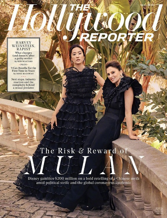 Dấu mốc "xuất thần - xuống sắc chóng mặt" là cụm từ mô tả hành trình nhan sắc của Lưu Diệc Phi. Nhiều lần công chúng trầm trồ trước vẻ đẹp nghiêng nước nghiêng thành của nữ diễn viên. Nhưng cũng không ít lần Lưu Diệc Phi khiến fan thất vọng bởi vẻ ngoài xuống sắc khó nhận ra.