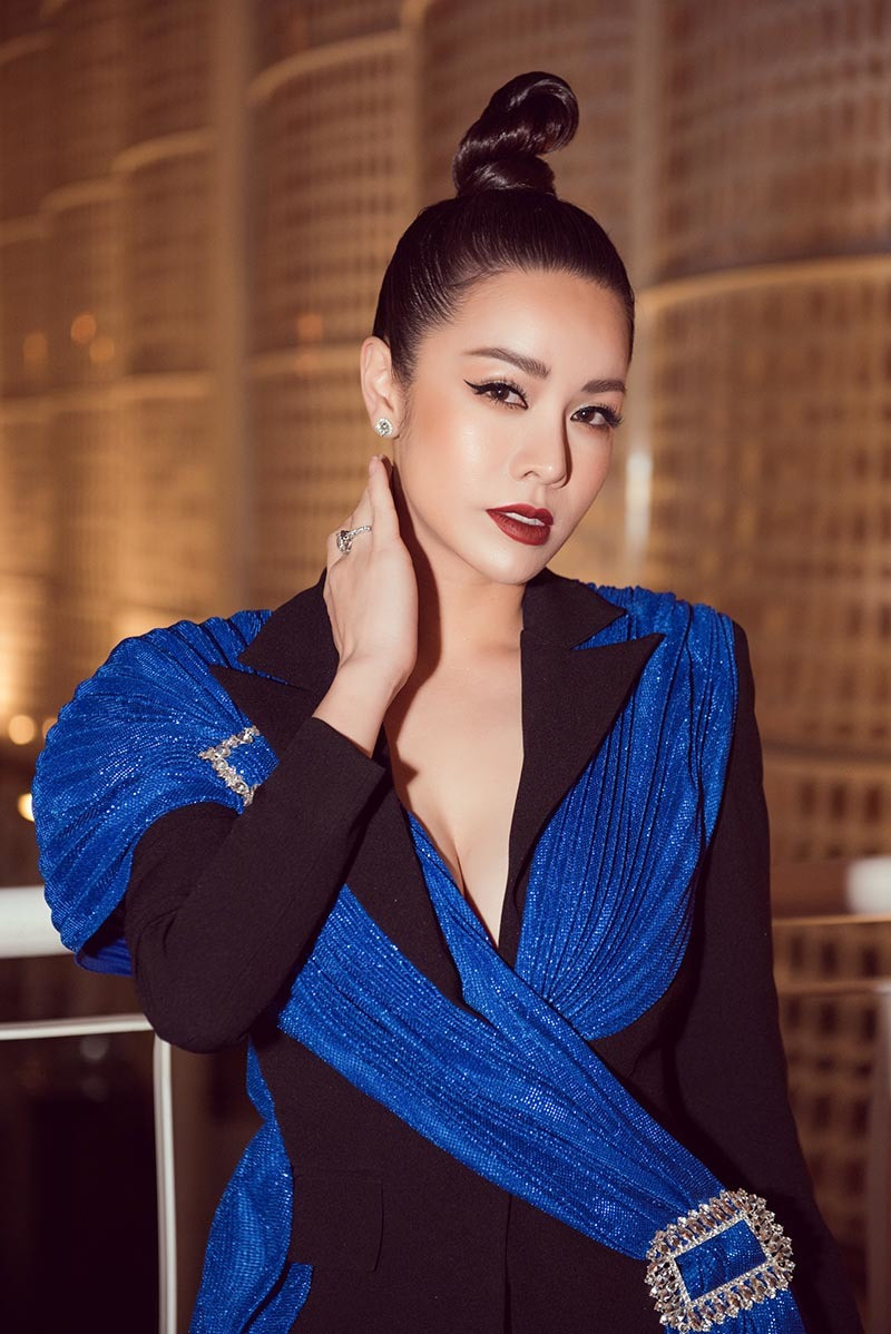 Nhat Kim Anh tau xe hon 3 ty sau khi nhan lai 60 cay vang vu mat trom-Hinh-3