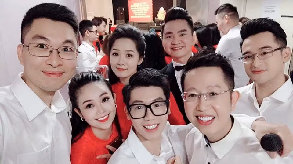 Sao Việt ngày 20/8: BTV Thùy Linh khoe sắc bên Thu Hà, Việt Khuê, Hạnh Phúc, Ninh Quang Trường, Đức Tiến...