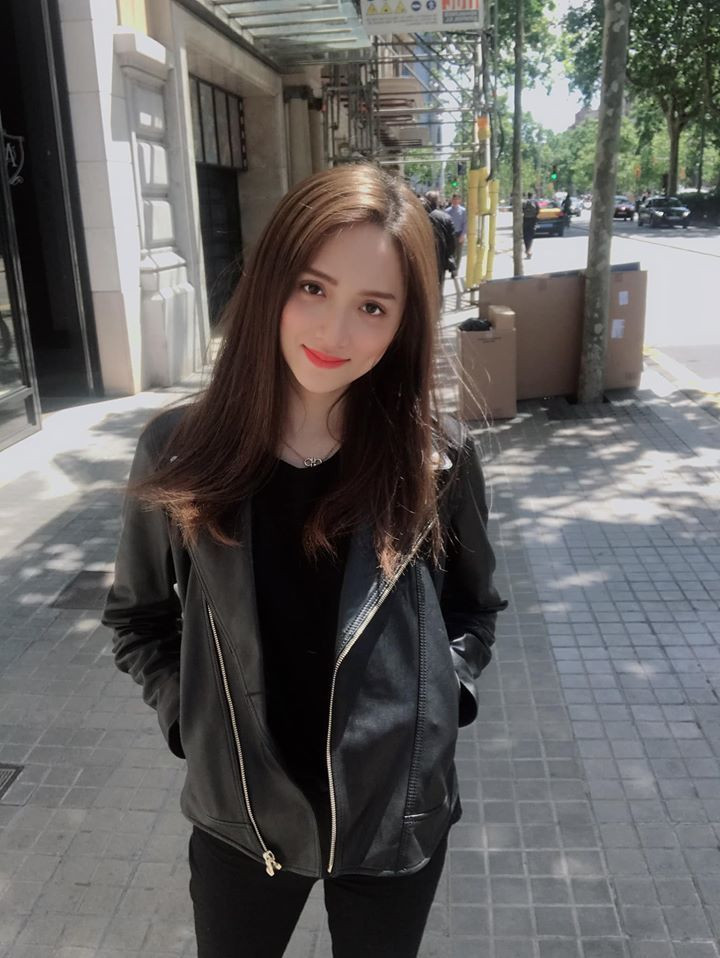 Hoa hậu Hương Giang: "Đừng bao giờ đánh giá quá cao ai đó trong lòng bạn. Thứ nhất là tạo áp lực cho họ. Thứ hai là gây tổn thương cho chính mình".