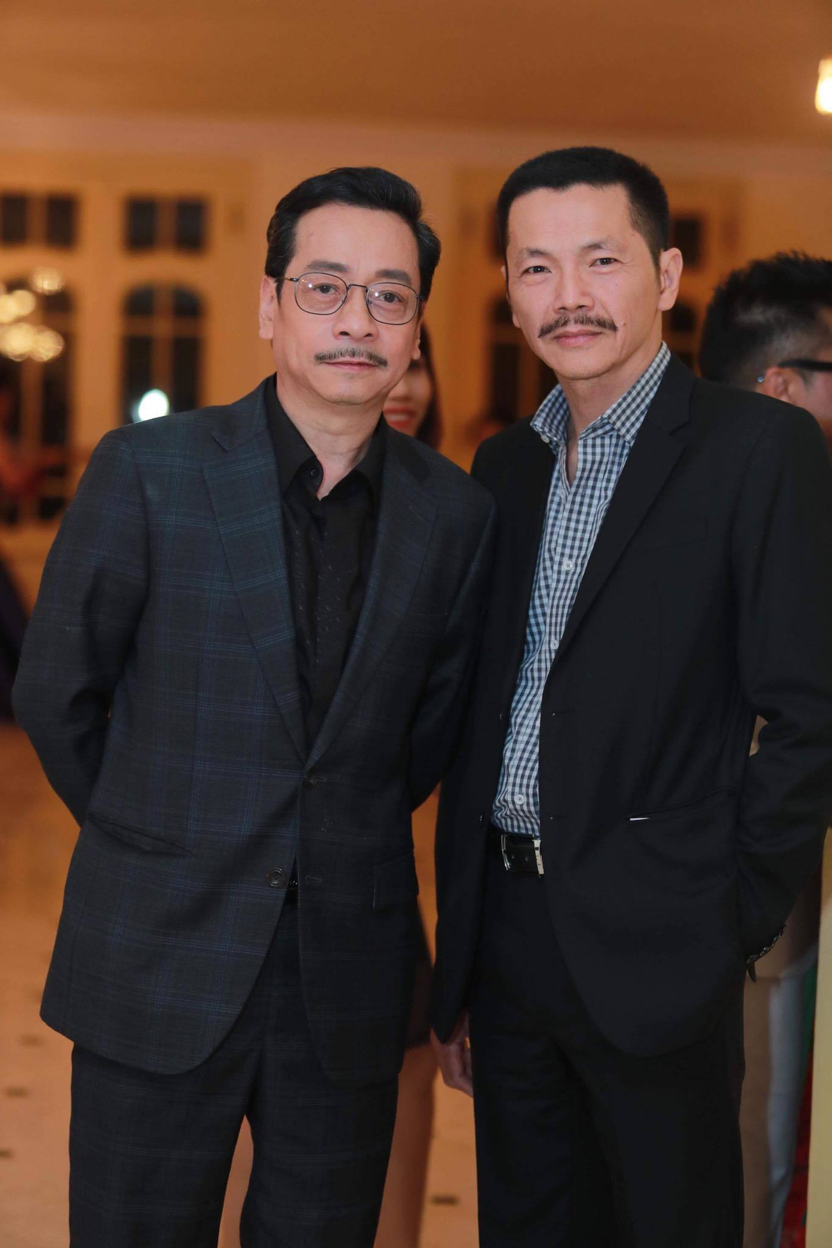 NSND Hoàng Dũng đăng loạt ảnh chúc mừng NSƯT Trung Anh với chia sẻ: "Chúc mừng sinh nhật ông em tôi".