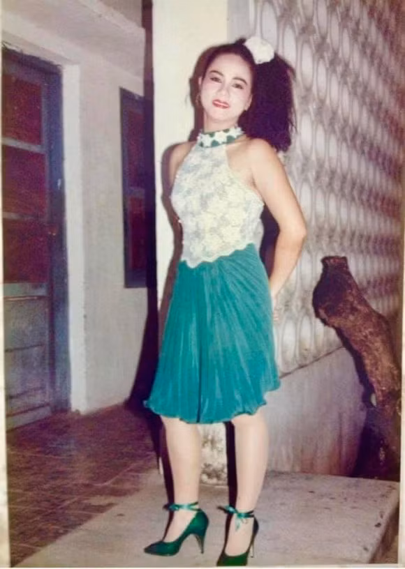 Nhan sắc của nữ ca sĩ thời trẻ.