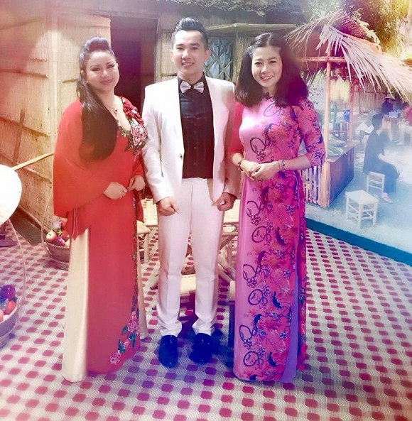 Ngọc Ánh có mối quan hệ thân thiết với nhiều nghệ sĩ Vbiz, trong đó có cố diễn viên Mai Phương.